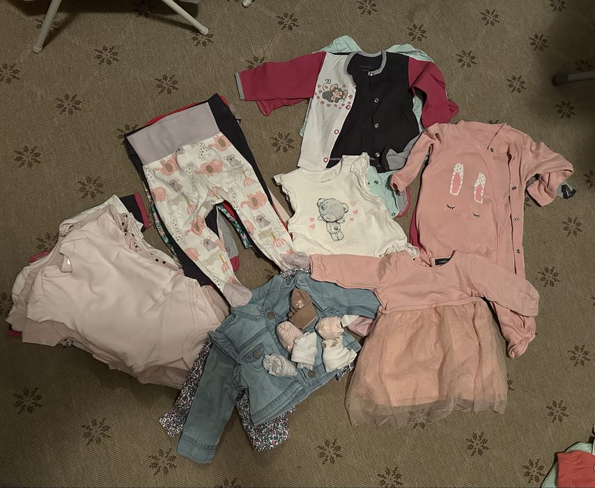 Zestaw ubranek r. 62