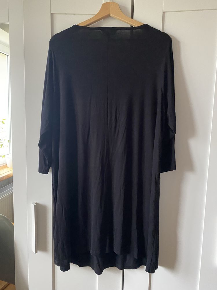 Czarna elastyczna tunika z wiskozy plus size 48 Yours