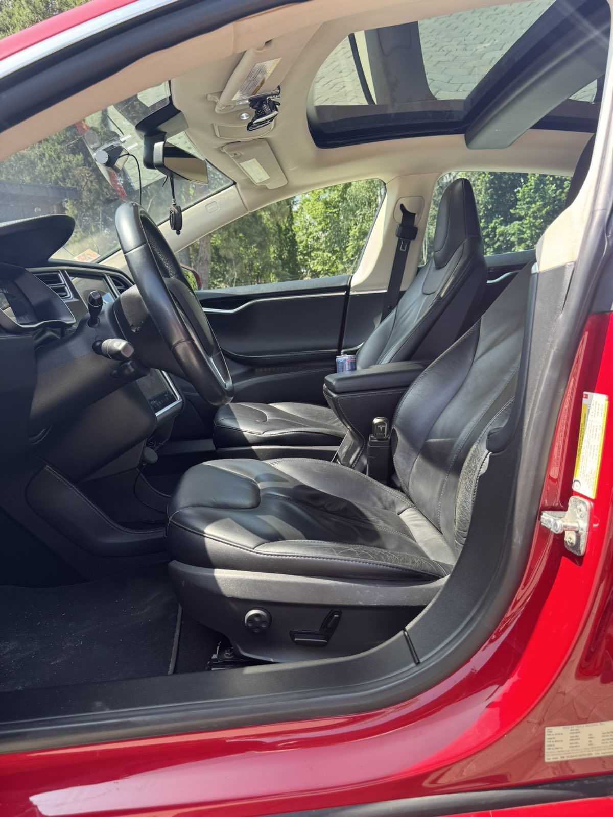Продам Tesla Model-S 85кВт