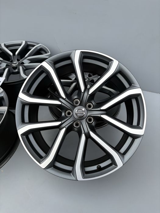 диски Volvo XC90 R20 9Jx20H2 ET38.5 ЦО 63.3 5x108