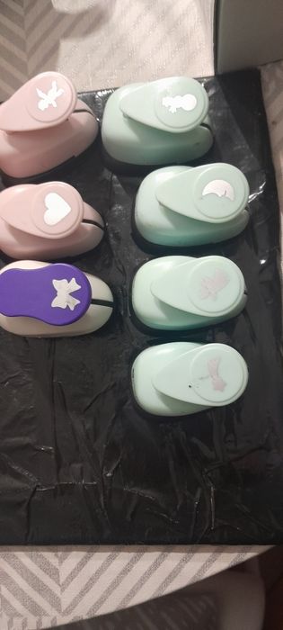 Sprzedam dziurkacze świąteczne