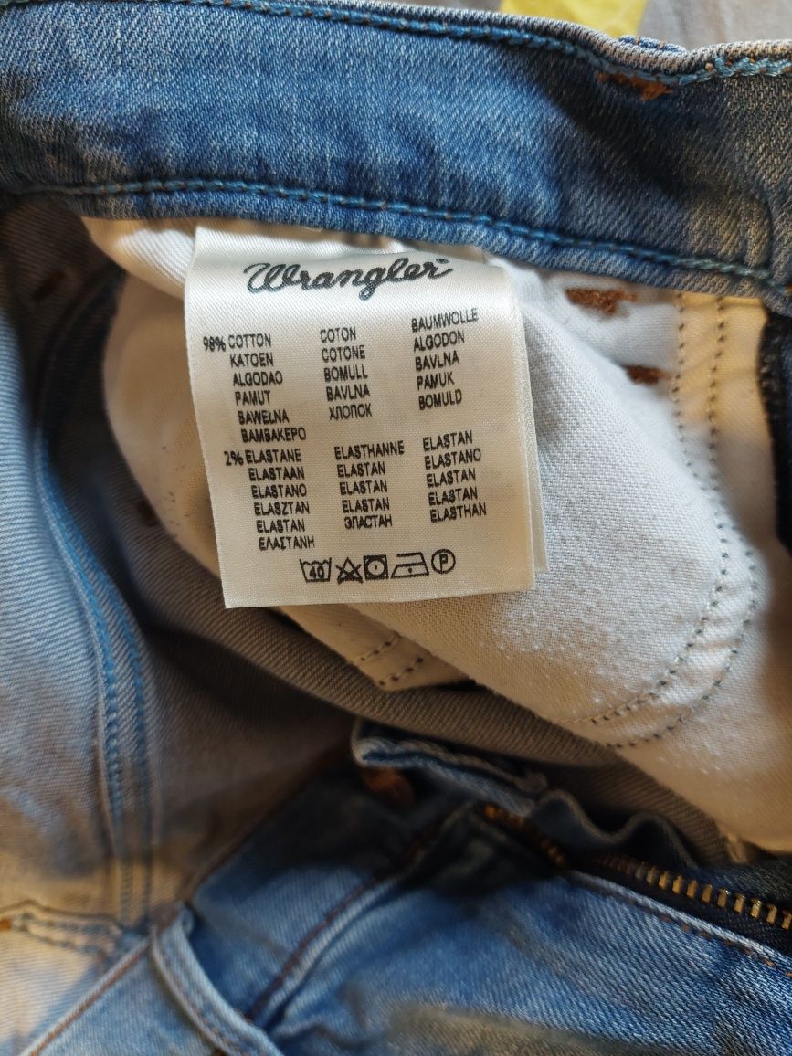 Jeansy Wrangler W28L30