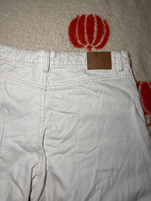 Джинси Bershka білого кольору, широкі