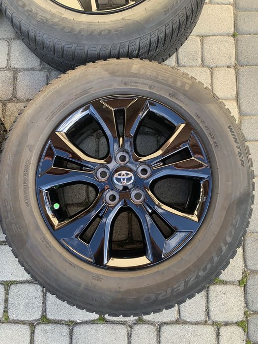 Koła zimowe alufelgi Toyota Yaris Cross 16 cali 5x114,3