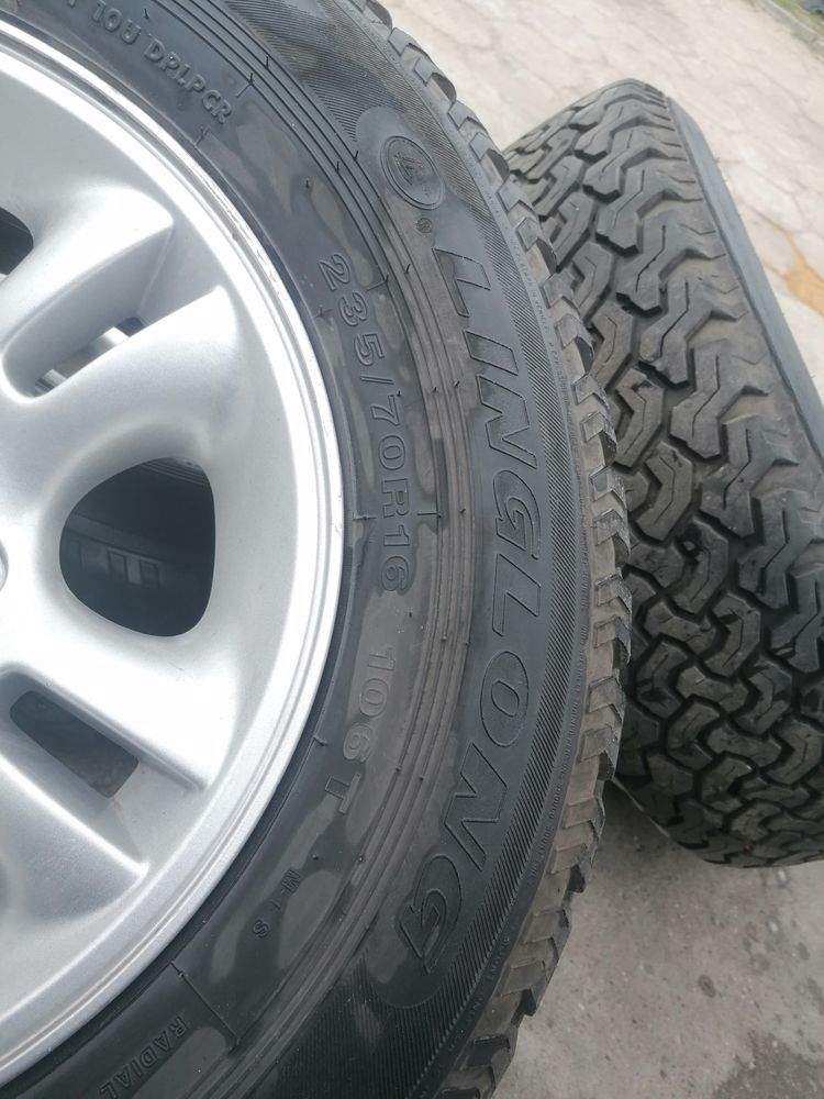 Opony235/70 R16 plus felgi aluminiowe