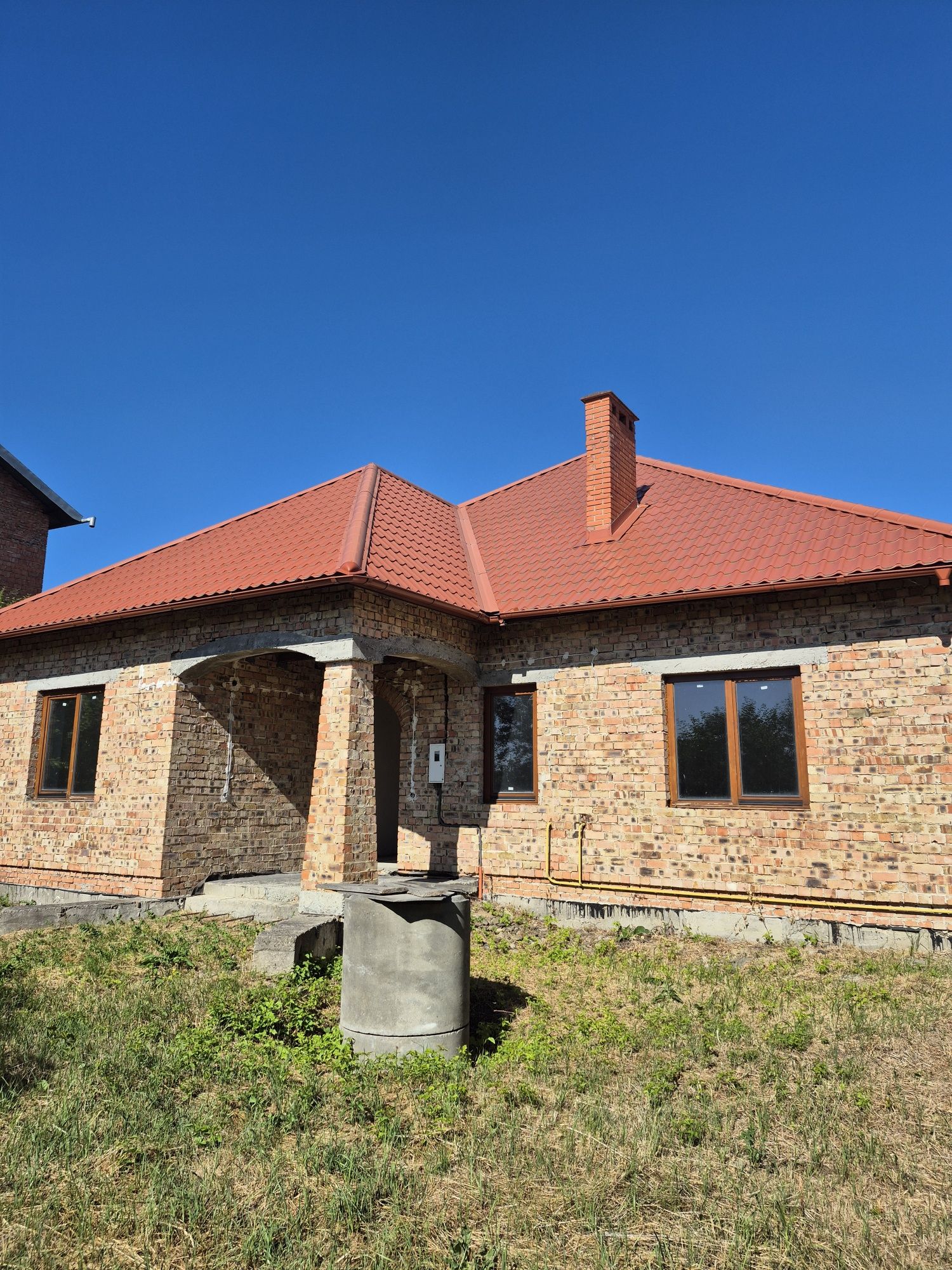 Особняк з сучасним плануванням в селі Черніїв