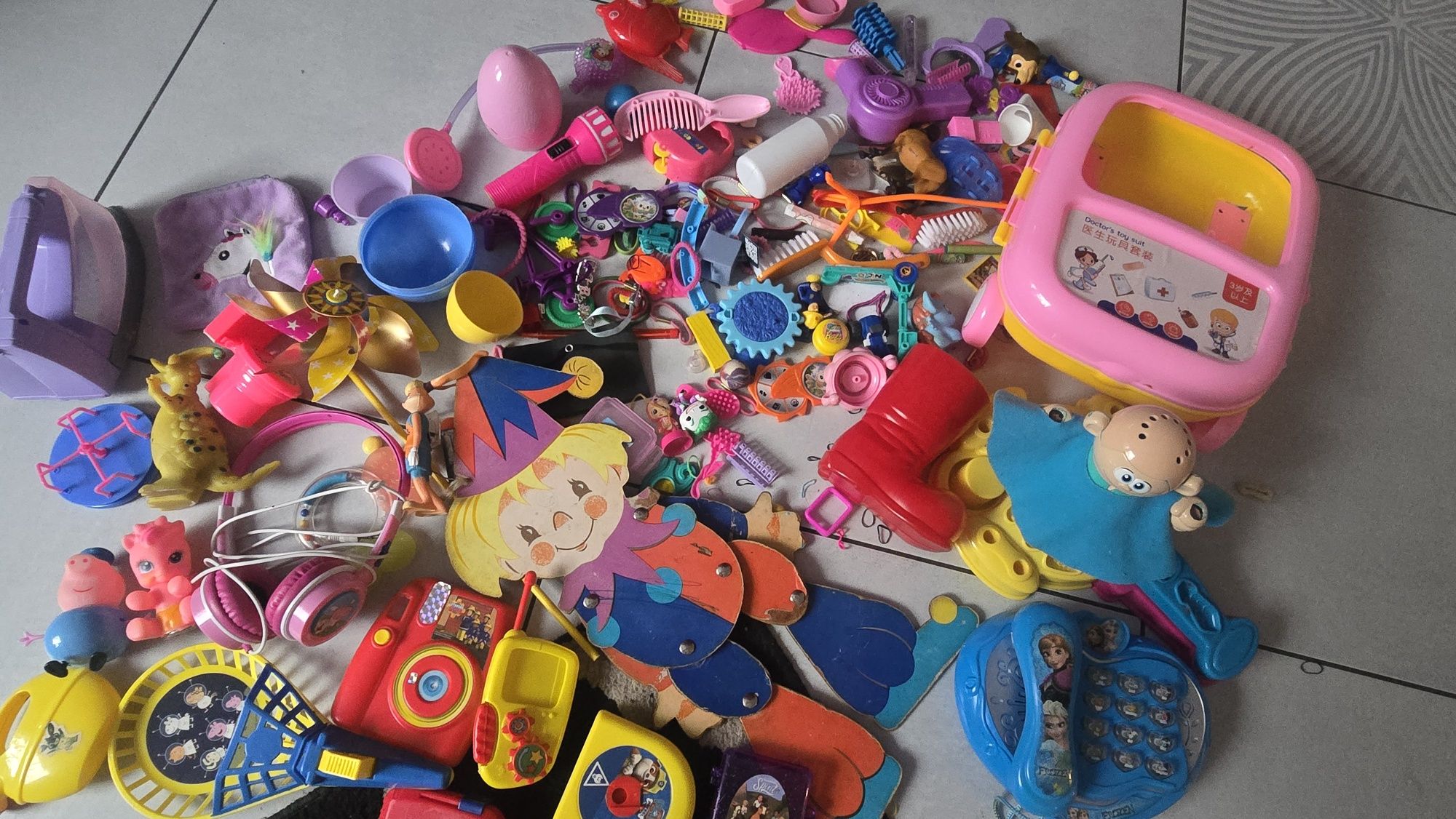 Pepa pig słuchawki i zabawka telefon elza misio do plasteliny itd