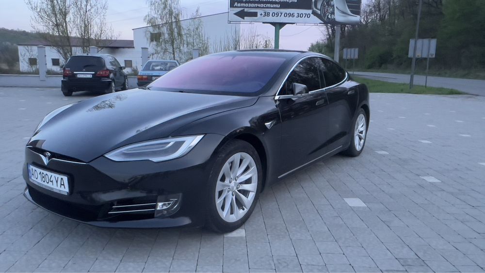 Tesla S 2018 Європа 75D 4*4