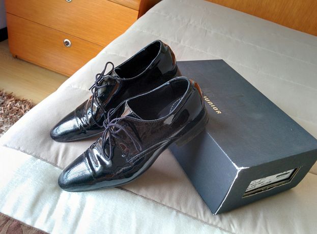 Sapatos de verniz preto n"35