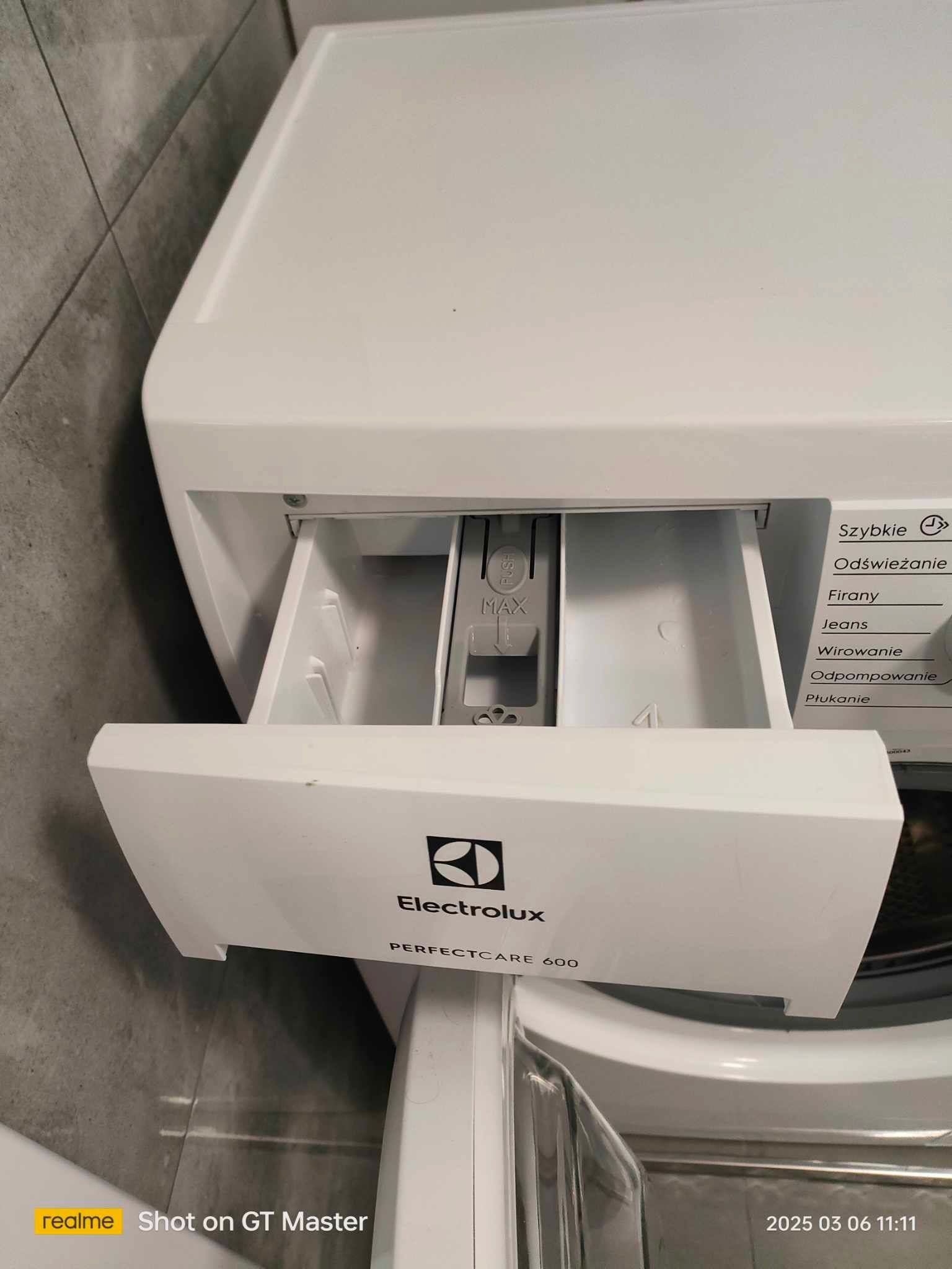 Pralka Elektrolux SensiCare 600 5 kg model EW6S1525W