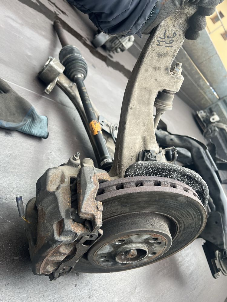 Mercedes  ML W166  części zawieszenie