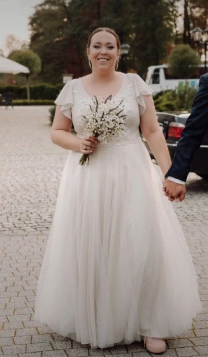 Piękna długa brokatowa błyszcząca suknia ślubna szampan