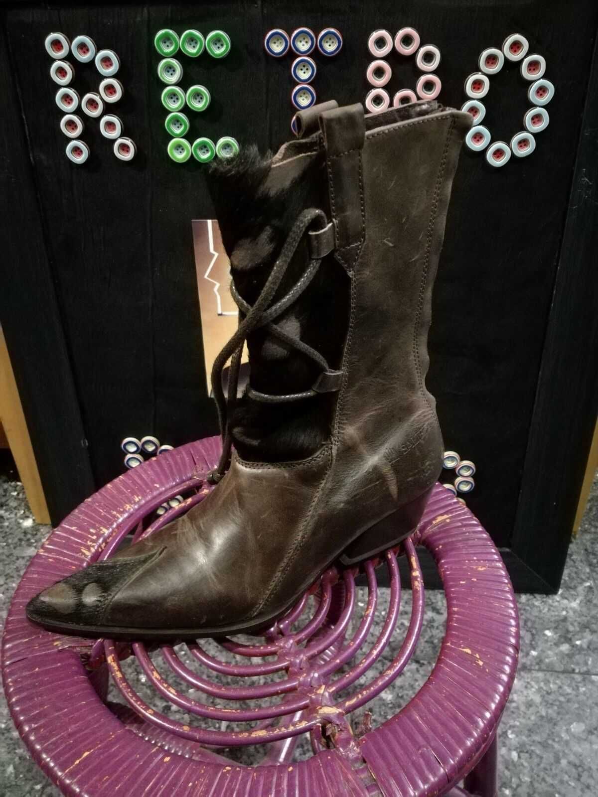 Botas Novas marca Salieri em Pele côr Castanho tamanhos 35, 36 e 39