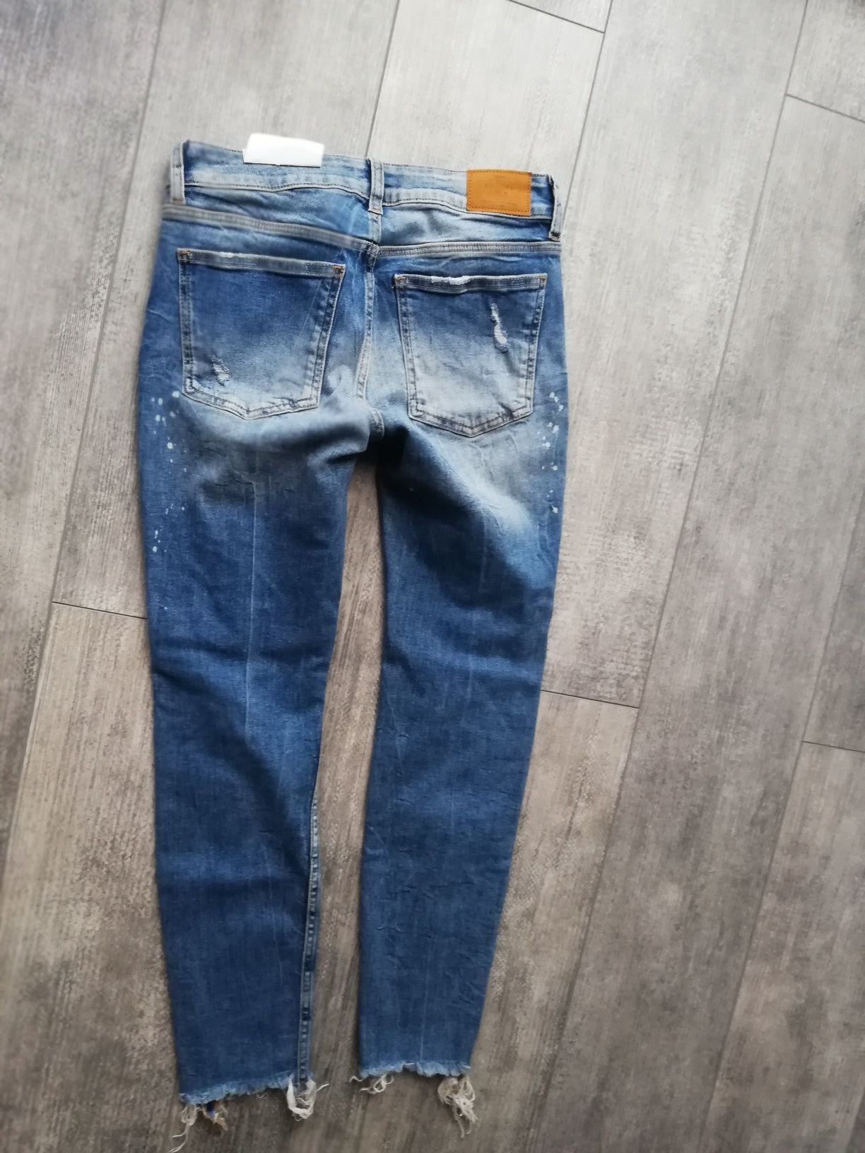 Nowe jeansy Bershka M