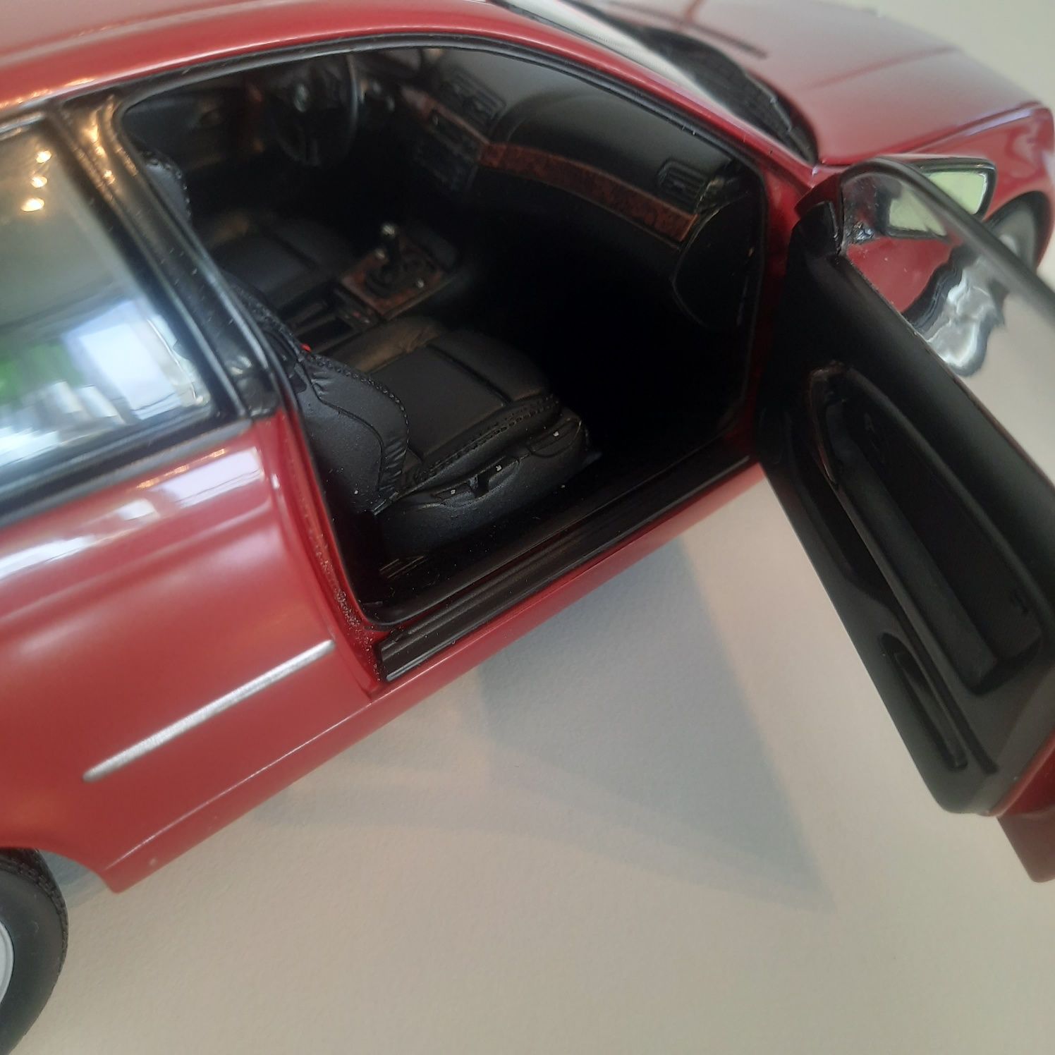 Bmw 325 ti compact kyosho 1:18 kolekcjonerski