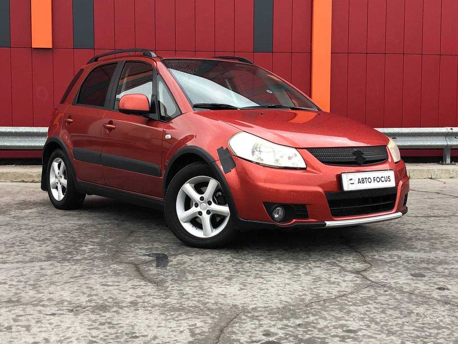 В продажі Suzuki SX-4 2007 року випуску.