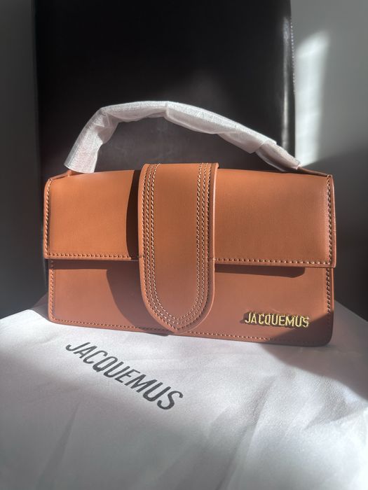 Torebka jacquemus brązowa w opakowaniu