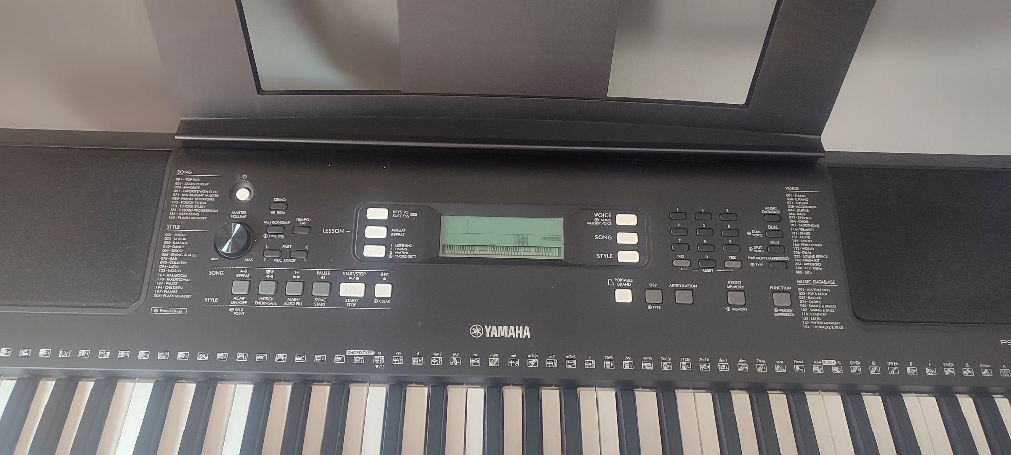 keyboard Yamaha E373
Yamaha PSR-E373 Keyboard
W zestawie. Więcej na pr