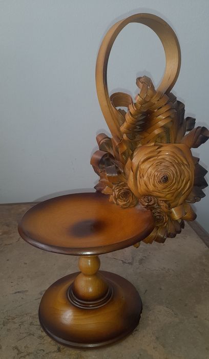 Peça de artesanato em madeira