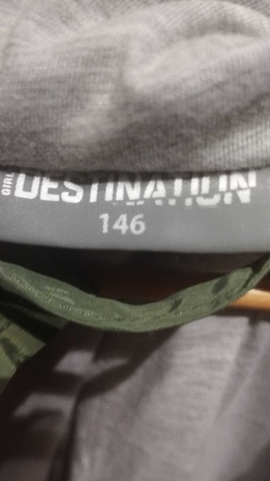 Zielona kurtka dziewczęca