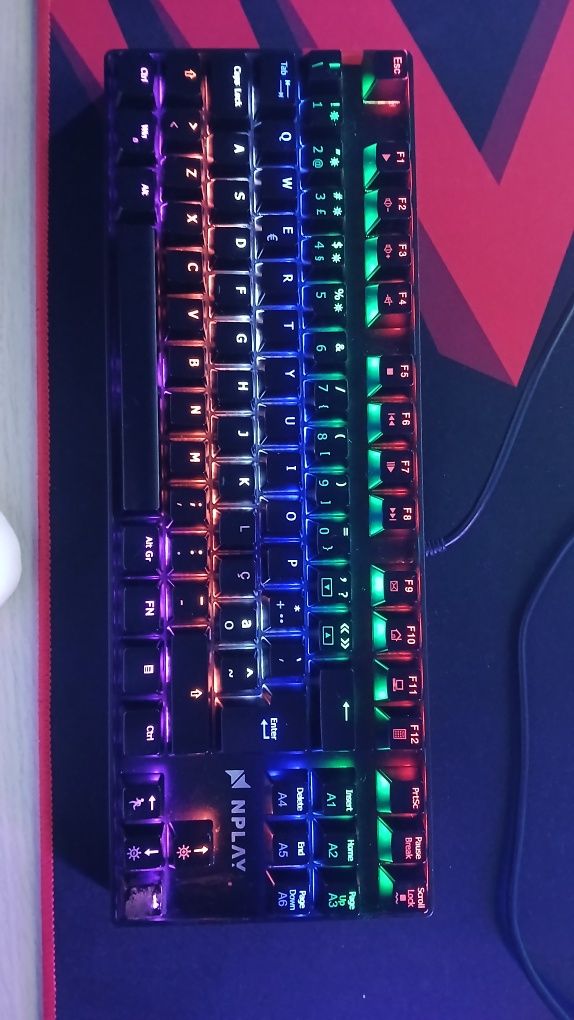 Teclado de computador nplay