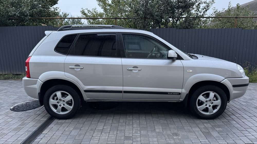 Hyundai Tucson, 2.0 газ/бенз