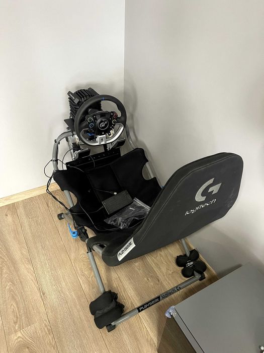 Fanatec DD pro + Playseat challenge x logitech