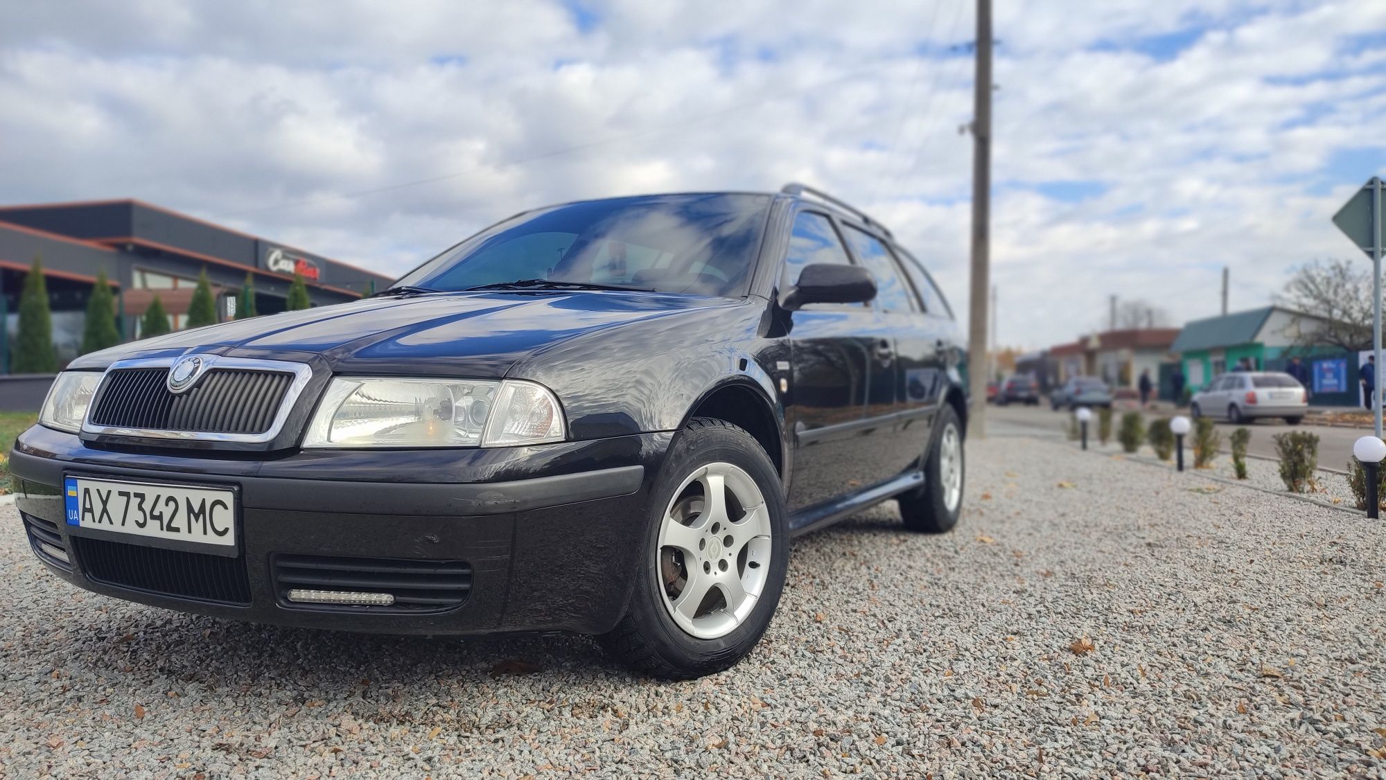 Skoda tur 1.6 , в хорошем состоянии