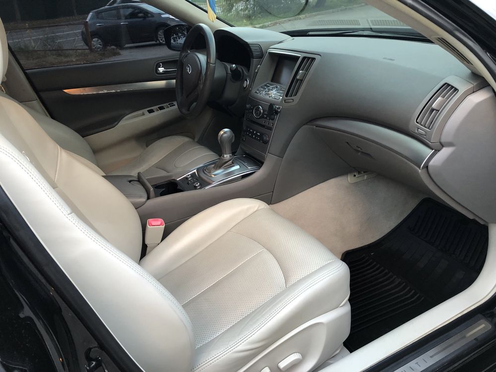 Продам авто Infiniti g25x торг