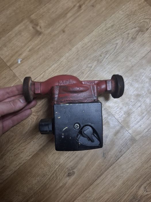 Pompka pompa obiegowa CO Grundfos type UPS 25-60/180 Centralne Ogrzewa