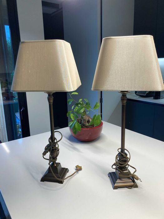 2 Candeeiros Orientais