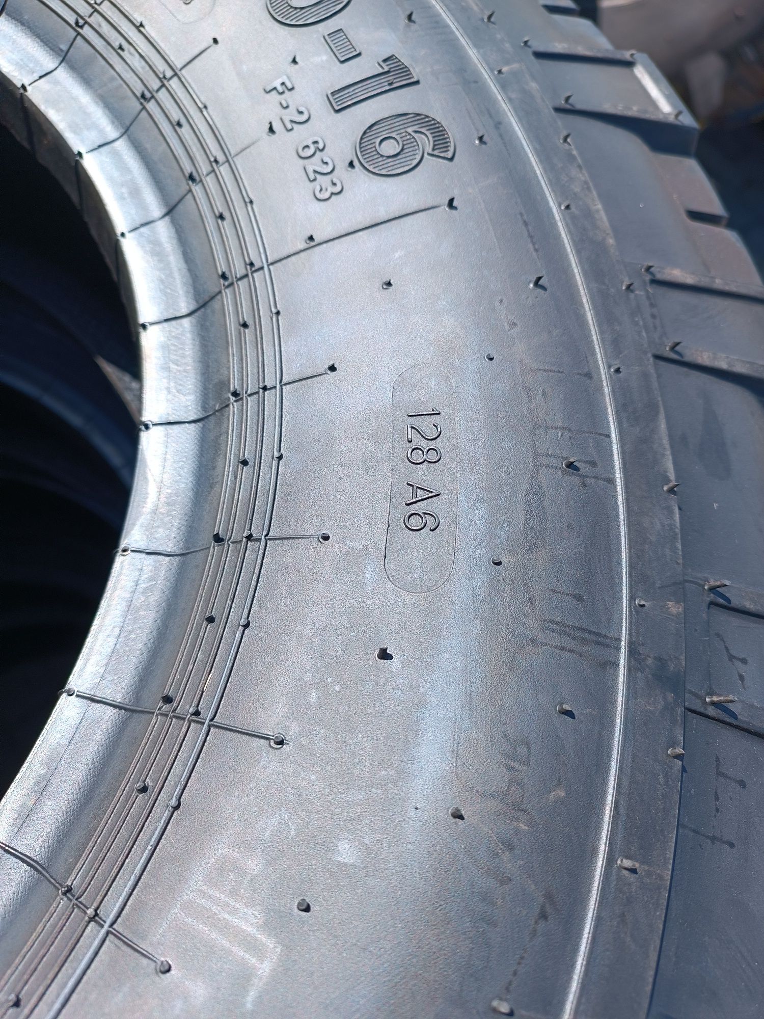 9.00-16 Forerunner opony rolnicze 9.00R16  260/95-16