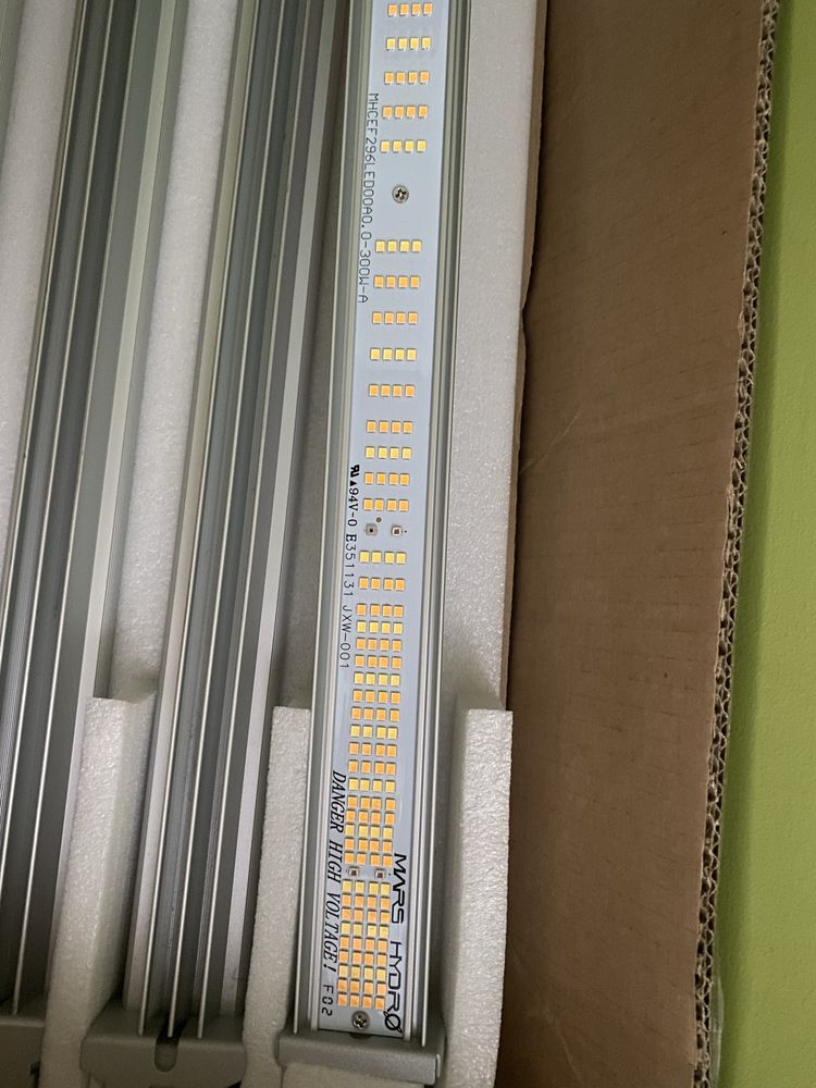 Lampy led do upraw roslin x 2 zestawy takie same . Nowe nie uzywane