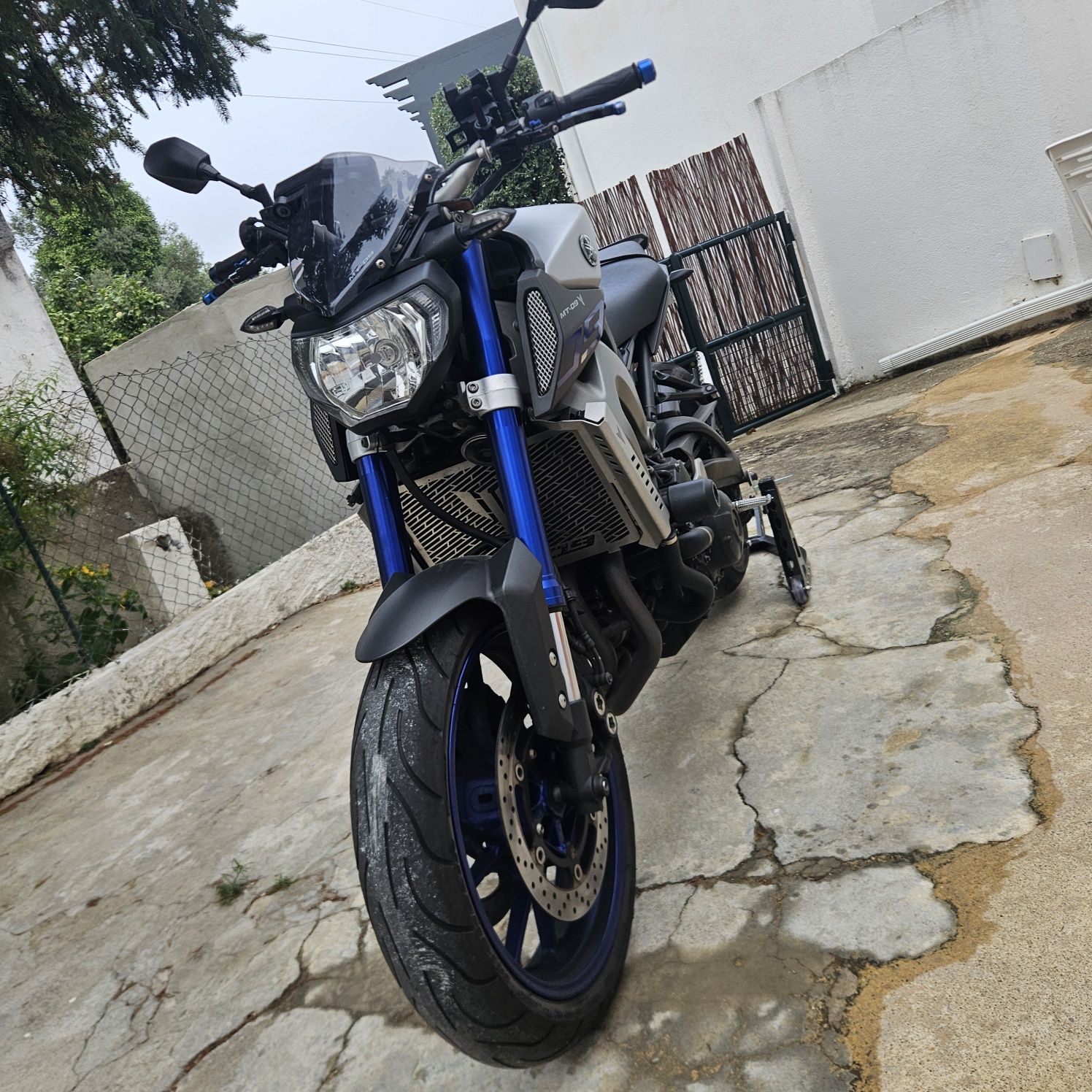 Yamaha MT-09 de 2015 - Ótimo Estado