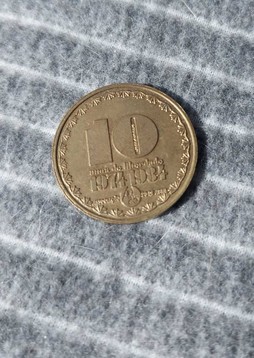Lote 7 - Oito Medalhas (três Monnaie de Paris)