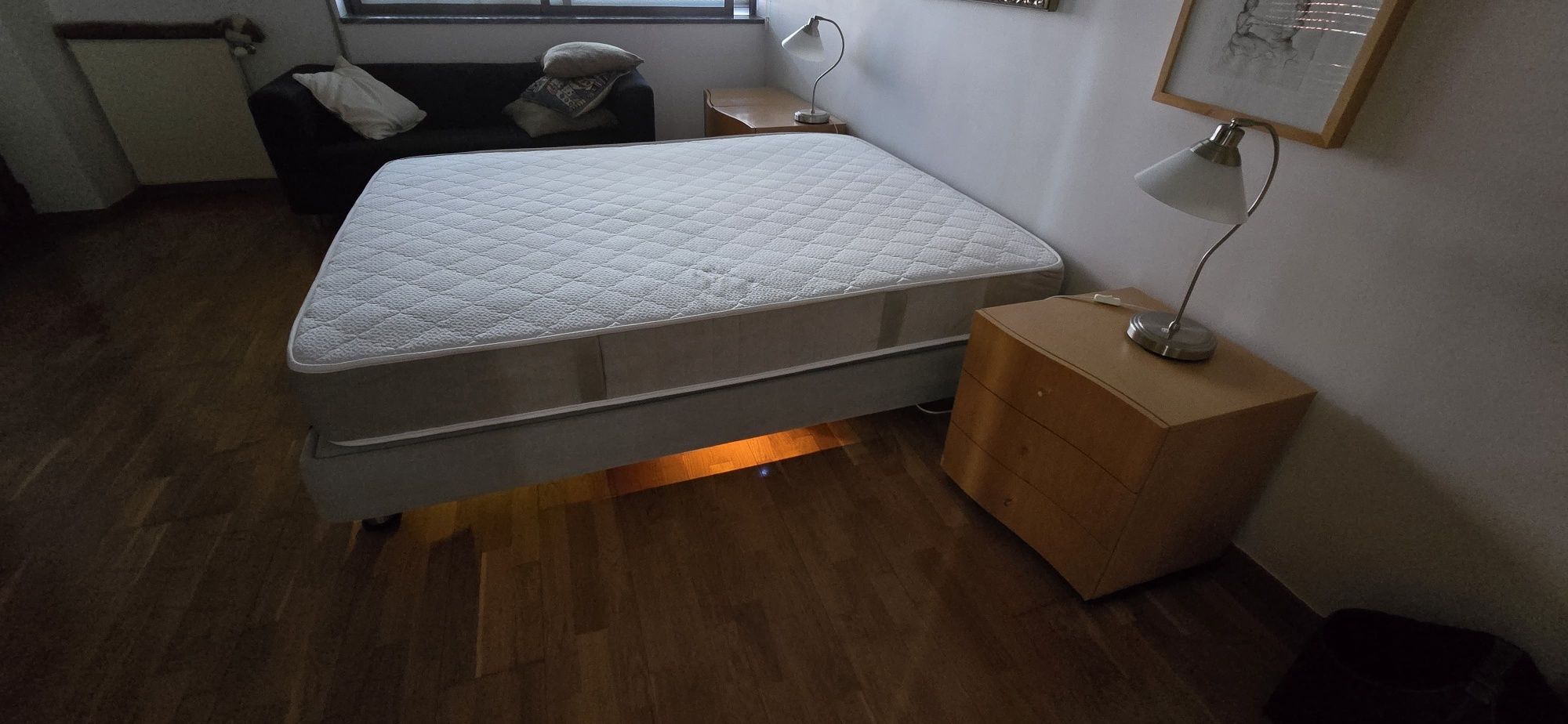 Cama articulada ERGOMOTION e colchão Sleep8