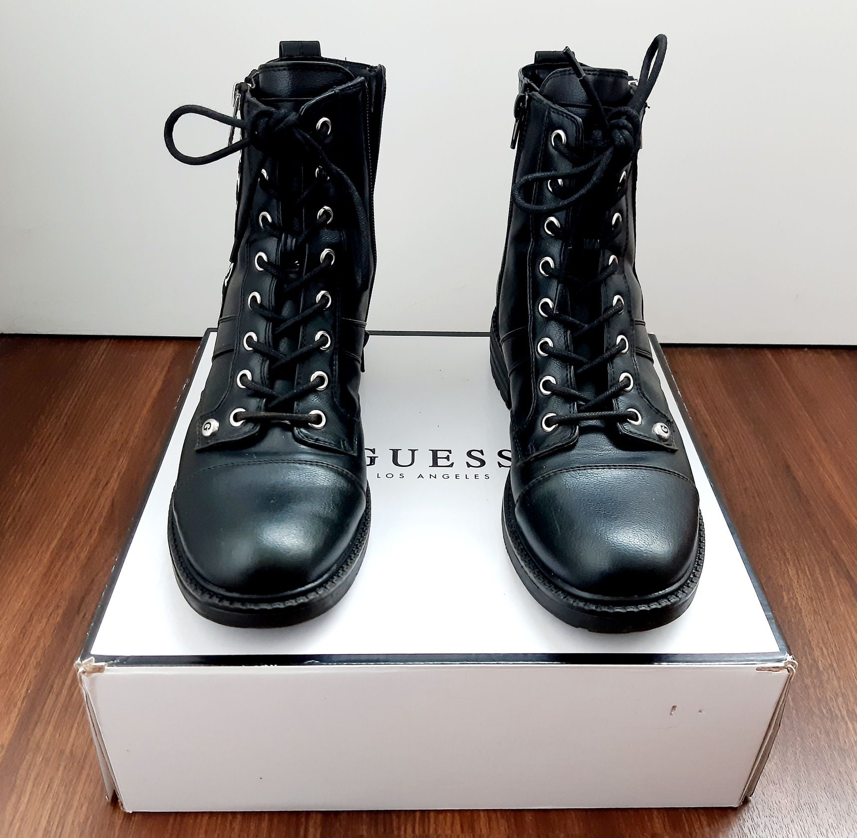 Botas / botins de senhora Guess, mod. FL5GO7ELE10 - Originais