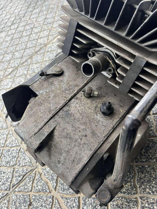 Varias motas sem documentos