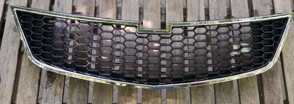 CHEVROLET SPARK 2010 - grill atrapa chrom