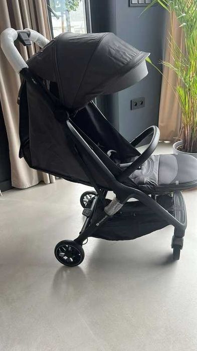 Wózek spacerowy Nubi 2 szary dla dzieci Kinderkraft