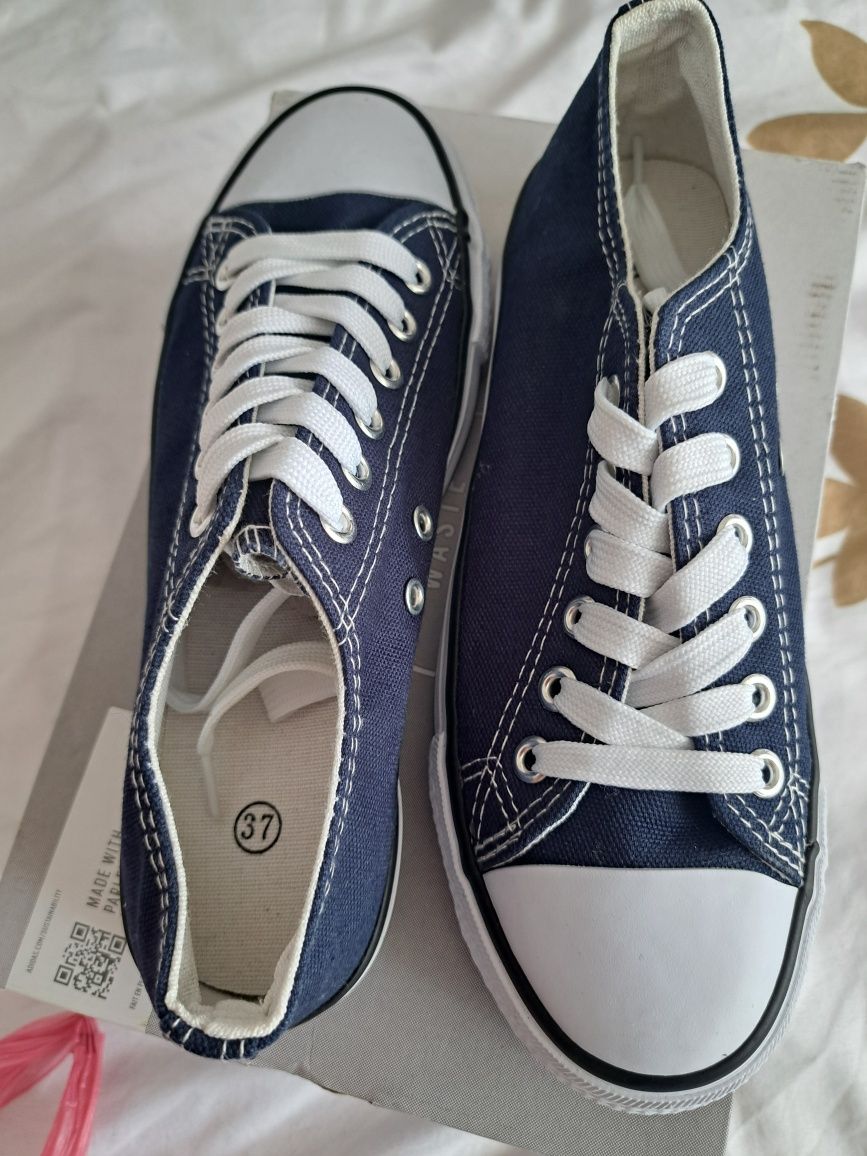 Nowe trampki damskie 37
