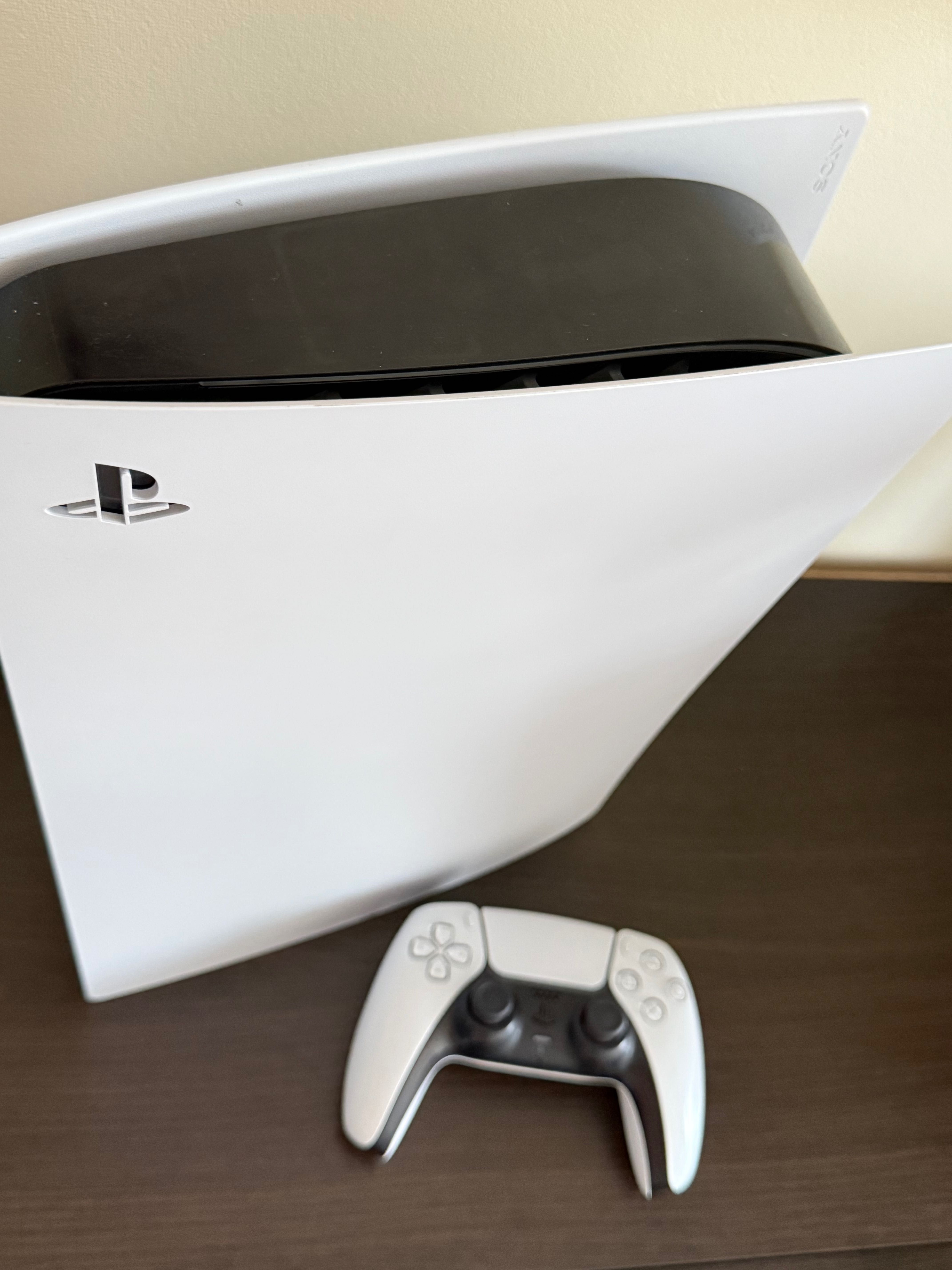 Продам Sony PlayStation Ps5 Digital Edition