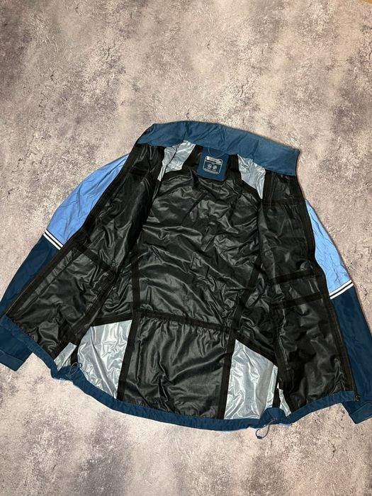 Куртка ветровка Mountain Warehouse  ( в мешочек)