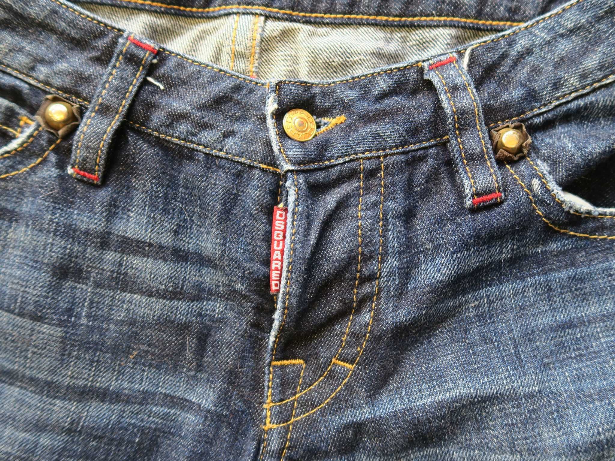 Dsquared2 spodnie jeansowe z przetarciami 42