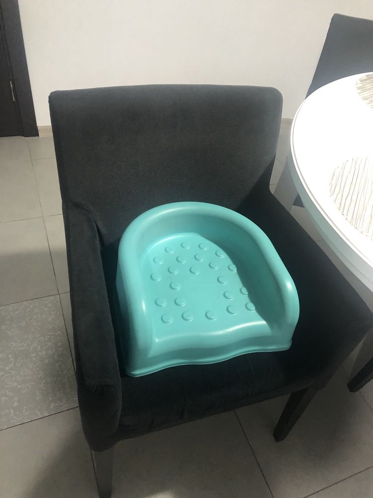Крісло для годування