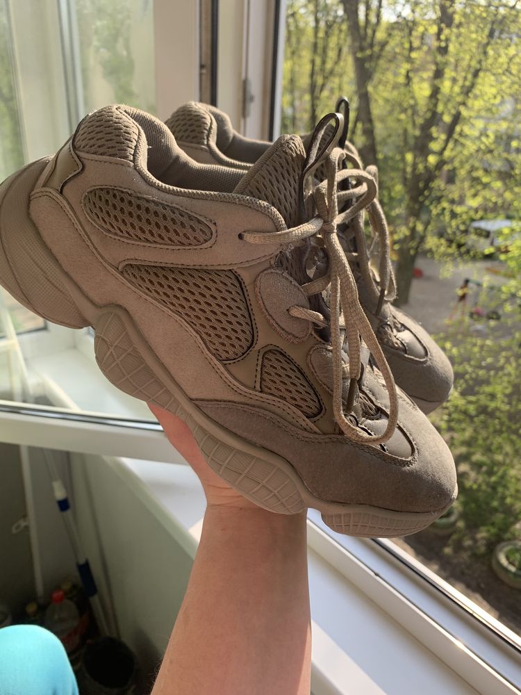 Кросівки Adidas Yeezy 500