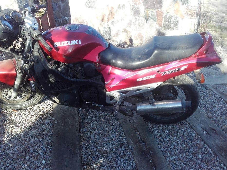 Suzuki gsxf750 gsxf 750 chłodnica gaźniki lagi bak tarcze koło części
