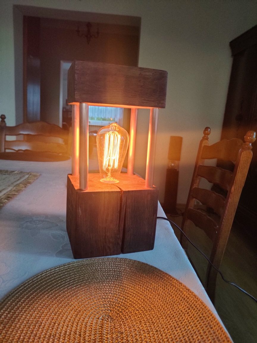 Lampa drewniana loft
