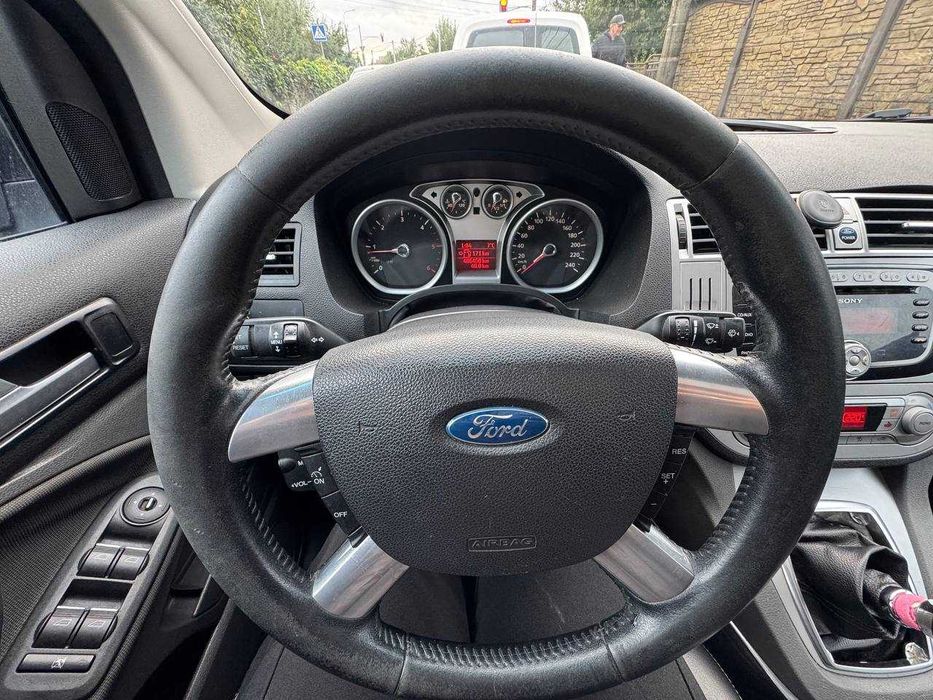 Ford Kuga 2008•Повний привід•Панорама•Шкіра