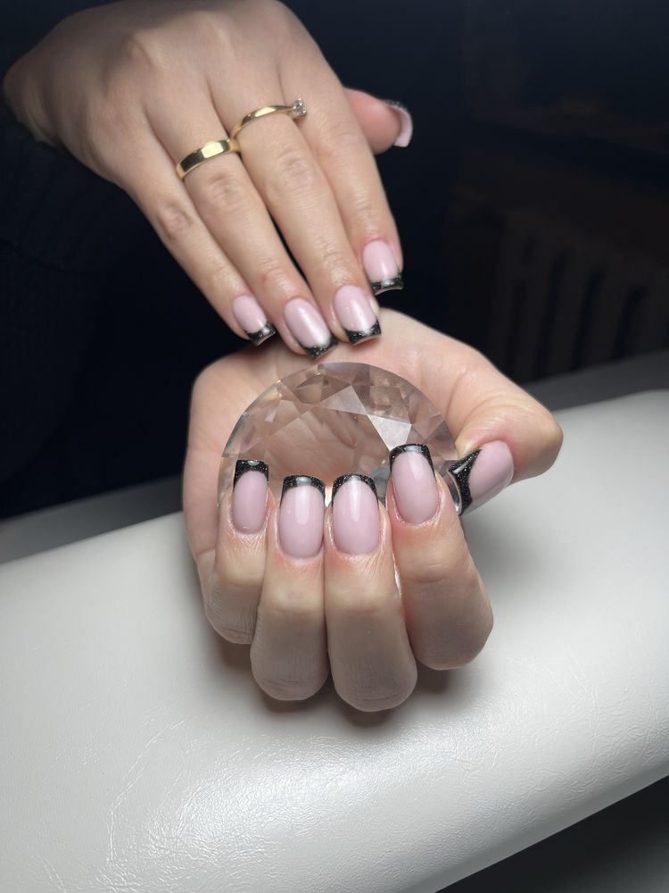 Wykonam manicure hybrydowy lub żelowy